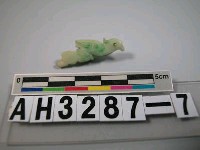藏品(翠玉鳥形飾件)的圖片
